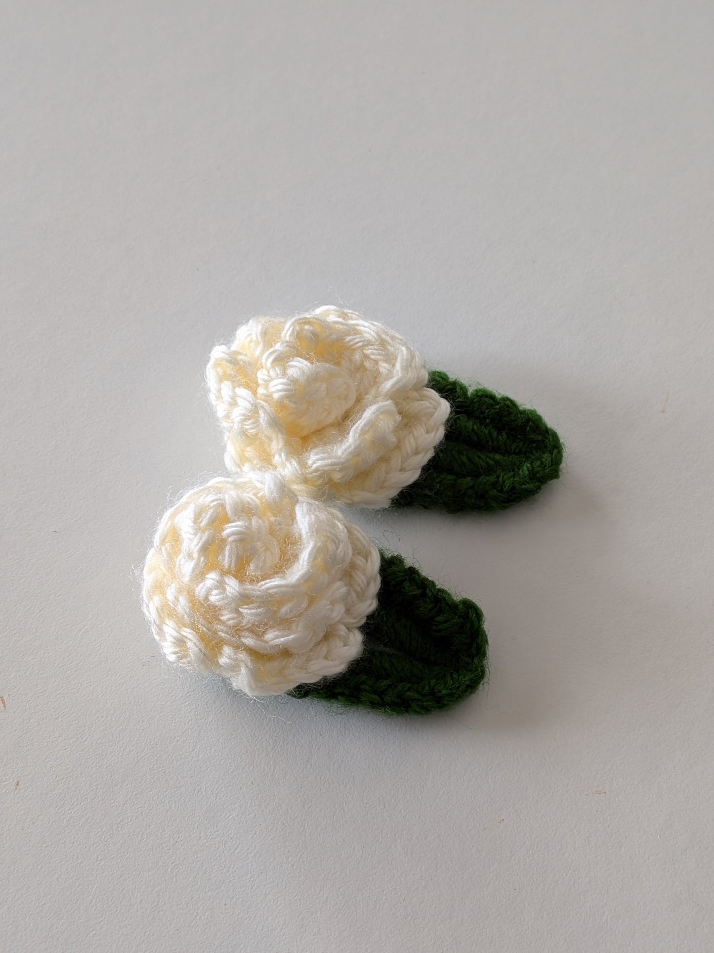 Pristine White Hair Clip